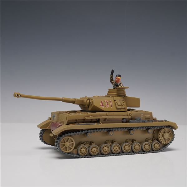 Britains 2004 Panzerkampfwagen IV Die-Cast Model Tank