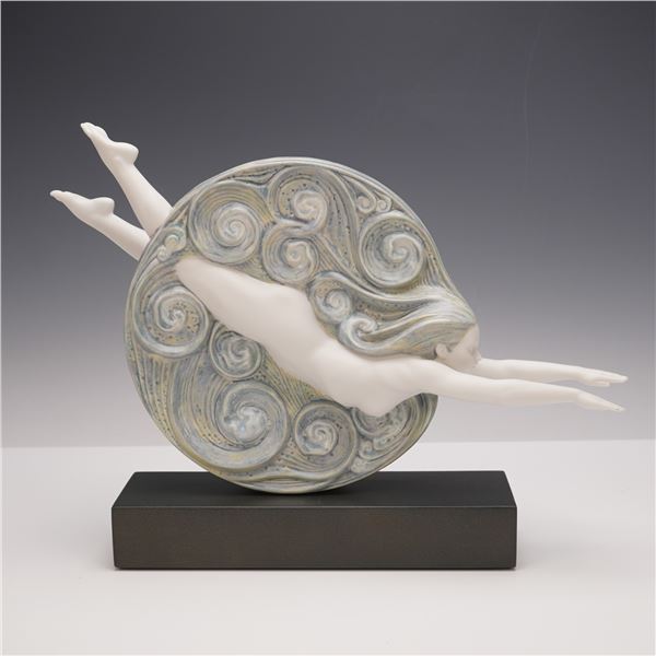 Lladro Porcelain Sculpture, Curiositas 01018015