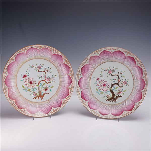 Pair of Chinese Export Lotus Design Porcelain Plates