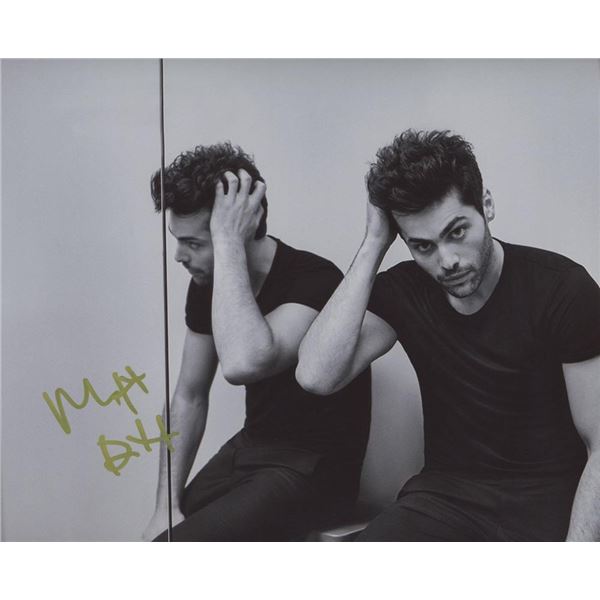 Shadowhunters Matthew Daddario signed photo