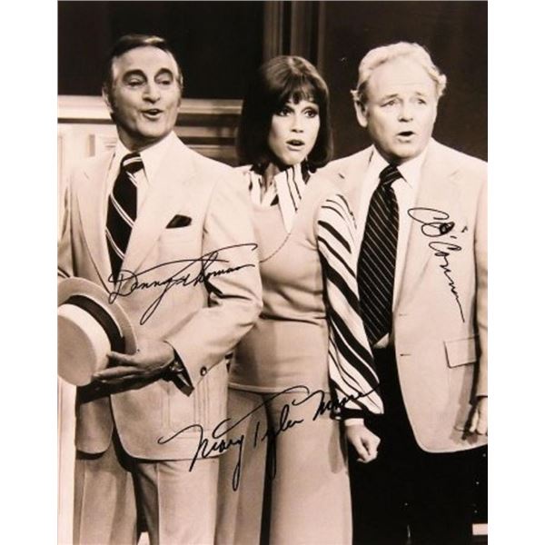 Mary Tyler Moore Show signed promo photo