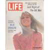 Image 1 : Julie Christie Life Magazine. April 29, 1966