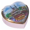 Image 1 : A Mark Twain Riverboat Porcelain Trinket Box.