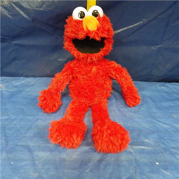 Stuffed Elmo toy battery operated - works