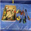 Image 1 : assortment of screwdrivers and tape measures