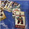 Image 12 : Collection of assorted hockey cards