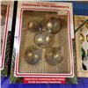 Image 9 : assortment of Christmas items