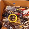 Image 6 : Kitchen flatware and cooking items