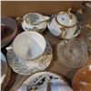 Image 3 : Assortment of teacups and saucers