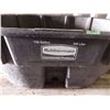 Image 2 : Rubbermaid 150 gallon water trough