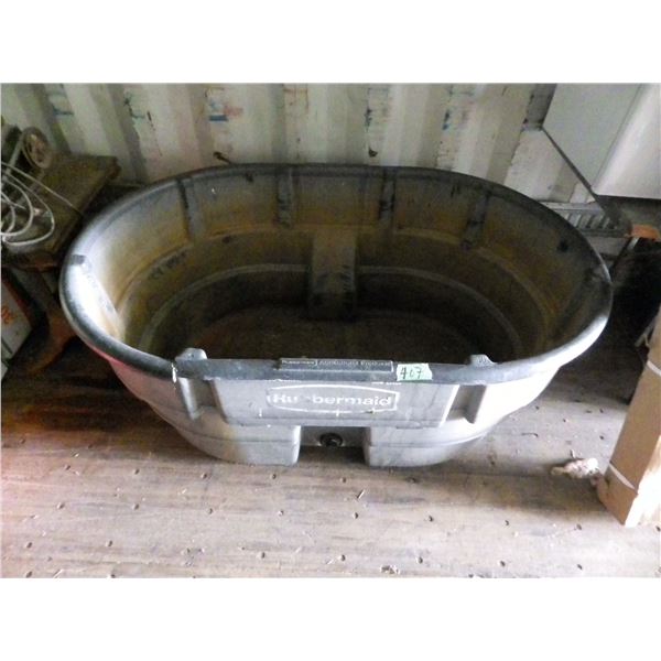 Rubbermaid 150 gallon water trough - has small crack at top