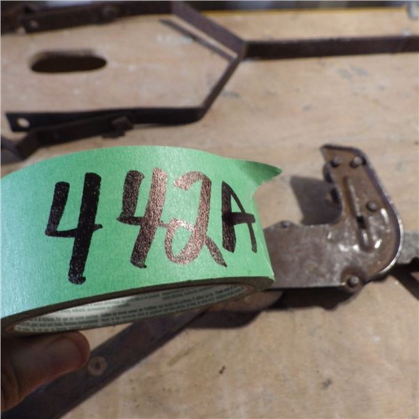 Fence stretcher  and gate closer