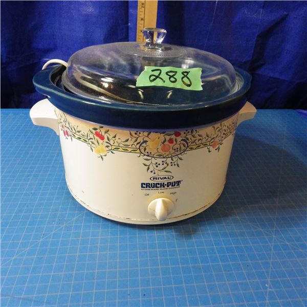 Crock Pot  and pasta maker