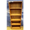 Image 1 : 5 shelf particle board bookshelf