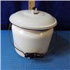 Image 1 : Enamelware chamber pot with lid some chips