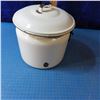 Image 4 : Enamelware chamber pot with lid some chips