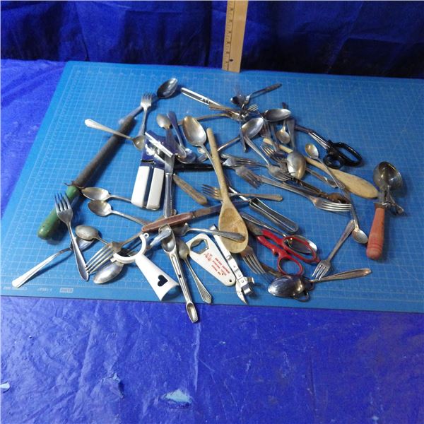 Lot of cutlery