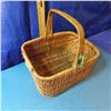 Image 2 : Wicker basket