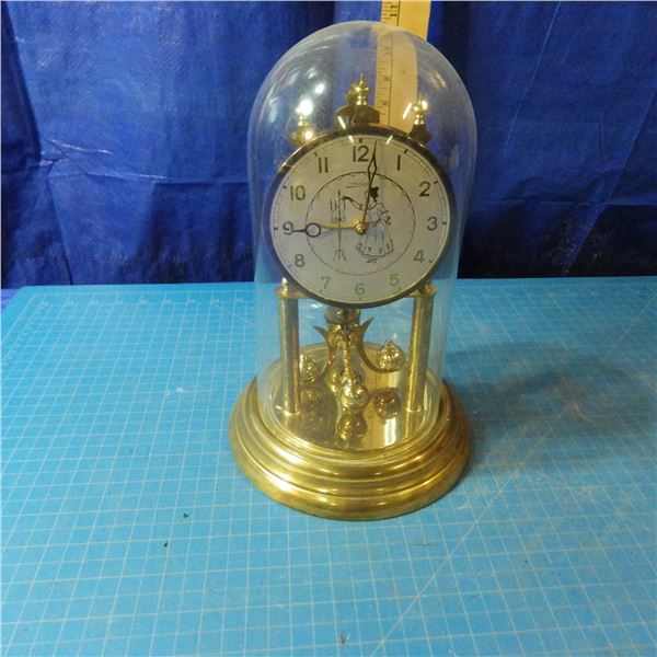 Anniversary clock no key