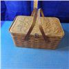 Image 2 : Tin picnic basket