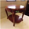 Image 2 : Oval end table