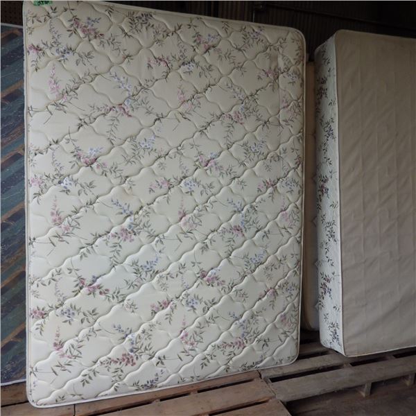 Queen mattress & boxspring with assembled frame