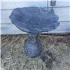 Image 2 : Resin bird bath and welcome ornament