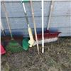 Image 4 : Rakes and garden tools