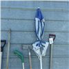 Image 5 : Rakes and garden tools