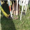 Image 2 : garden claw, potato fork, garden tools
