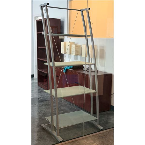 ÉTAGÈRE EN MÉTAL / VERRE 29"x24"x72"