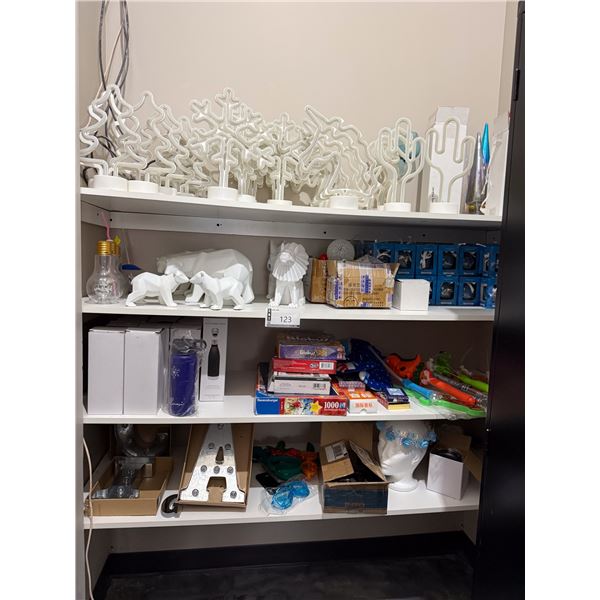 LOT DE DÉCO, ARTICLES PROMOTIONNELS, ETC