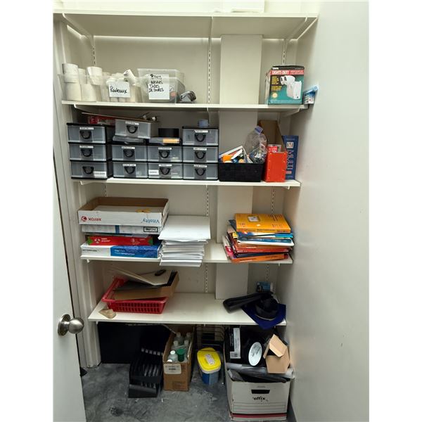 LOT DE PAPETERIE ASST (CONTENUE DE LA PIECE)