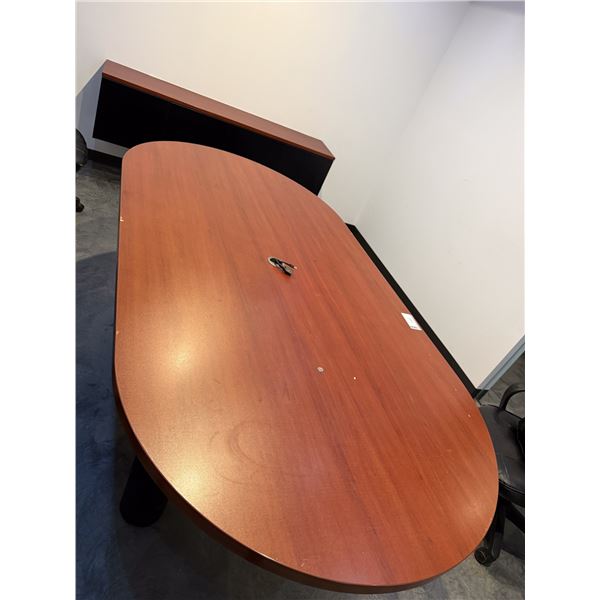 TABLE DE CONFÉRENCE EN MÉLAMINE 94"x47" AVEC CRÉDENCE