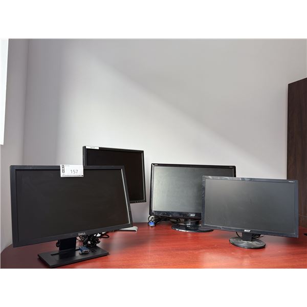 LOT DE 4 MONITEURS ASST