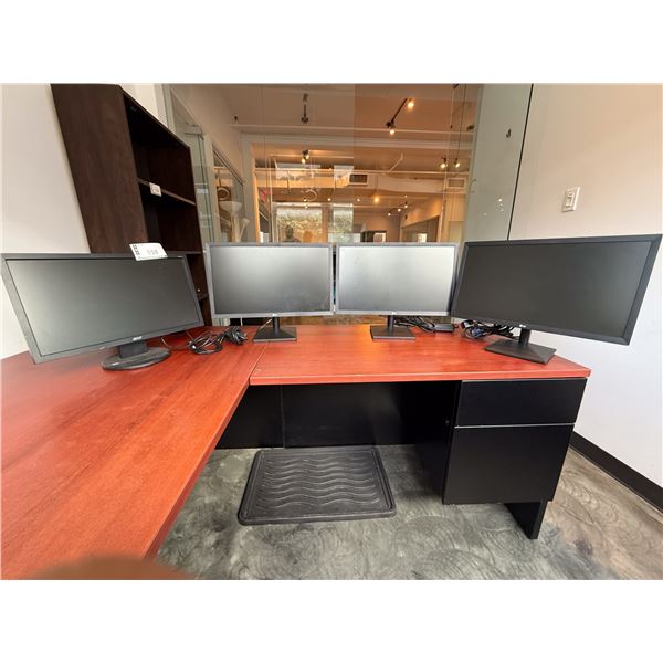 LOT DE 4 MONITEURS ASST