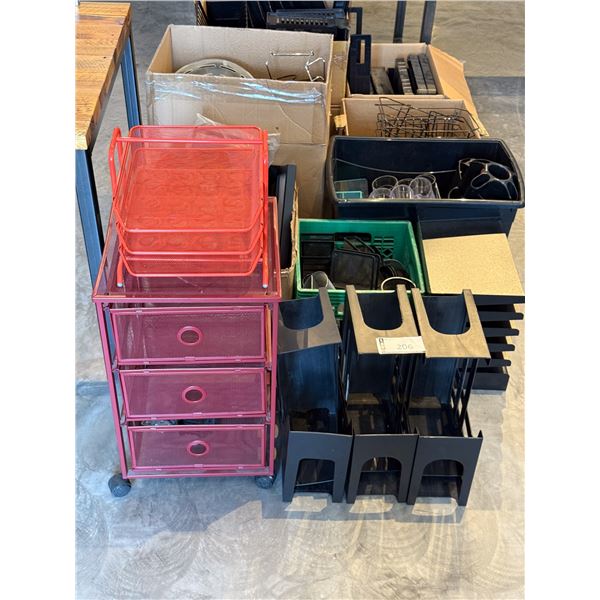 LOT D'ORGANISATEURS DE BUREAU DIVERS