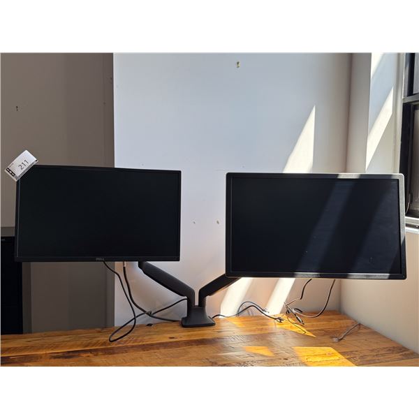 LOT DE 2 MONITEURS DELL 24" AVEC SUPPORT DE BUREAU
