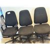 Image 1 : LOT DE 3 CHAISES ASST