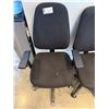 Image 2 : LOT DE 3 CHAISES ASST