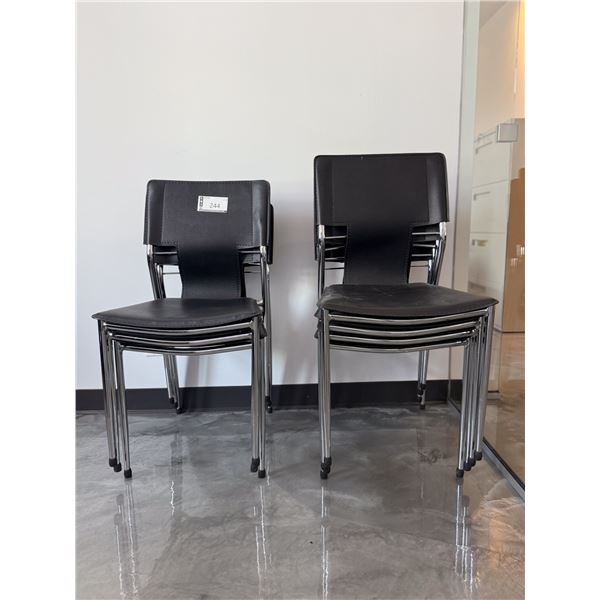 CHAISE EMPILABLE EN SIMILI CUIR