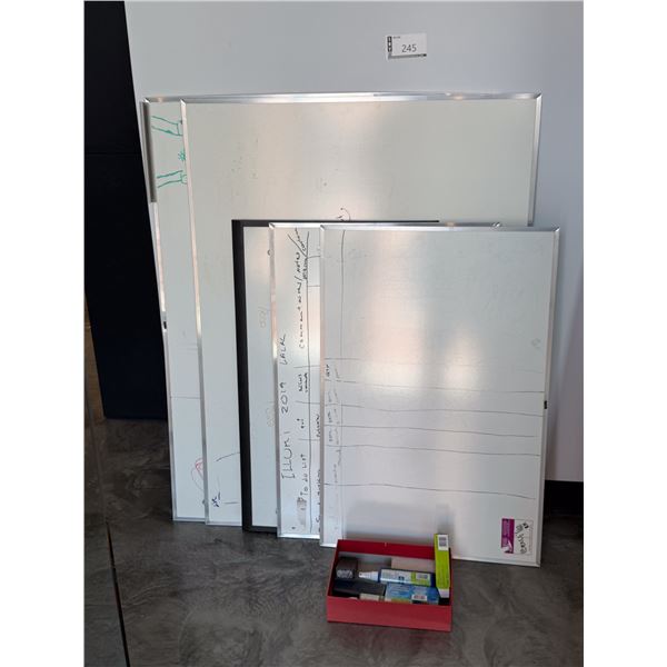 LOT DE 5 TABLEAUX BLANC DIVERS