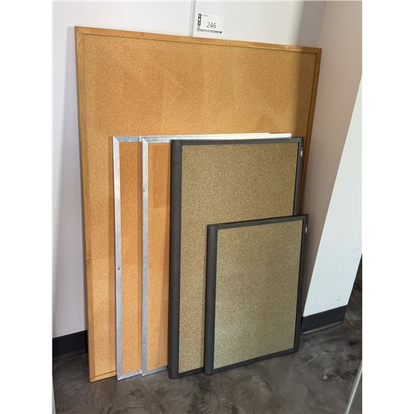 LOT DE 5 TABLEAUX EN LIÈGE