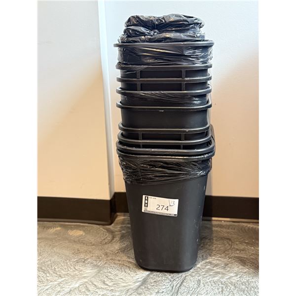 LOT DE 12 POUBELLES ASST