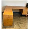 Image 1 : BUREAU EN MÉLAMINE EN L 72"x72"