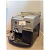 Image 3 : MACHINE À CAFÉ SAECO ROYAL PRO RÉSERVOIRS BRISÉS