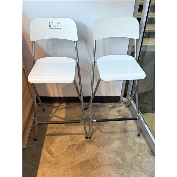 LOT DE 2 CHAISES HAUTES PLIABLES