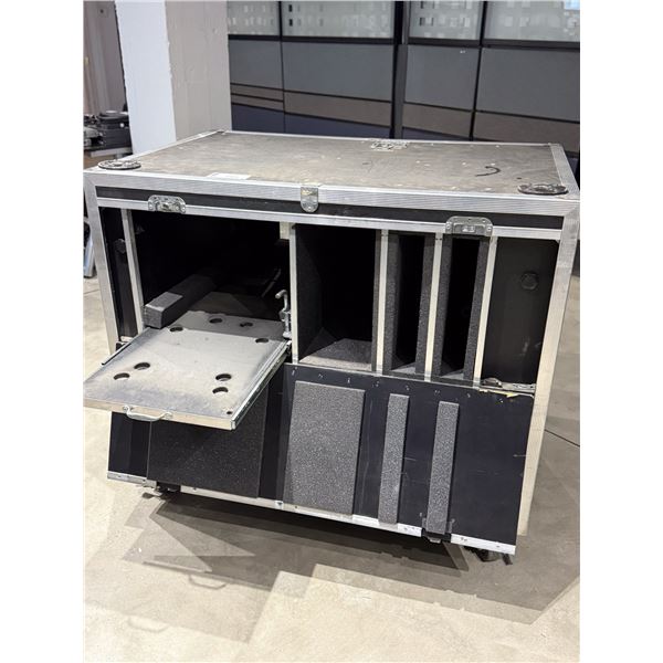 ROAD CASE 48" X 32" X 36" SUR ROUES