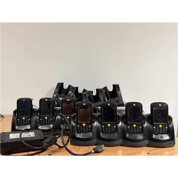 LOT DE 7 TERMINAUX ZEBRA MC55AQ A/ CHARGEURS ET ACCESS.