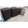 Image 1 : LOT DE 4 VALISES ASSORTIES